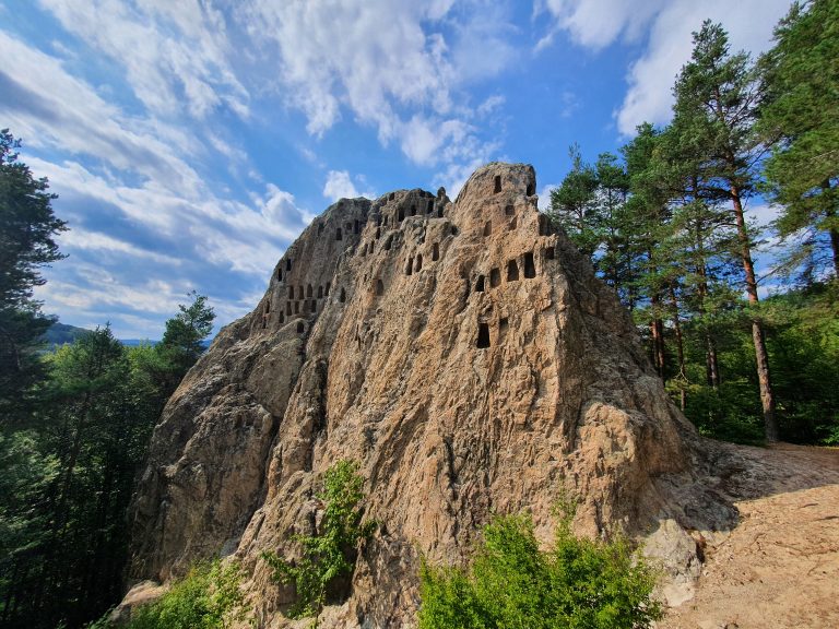 Орлови скали